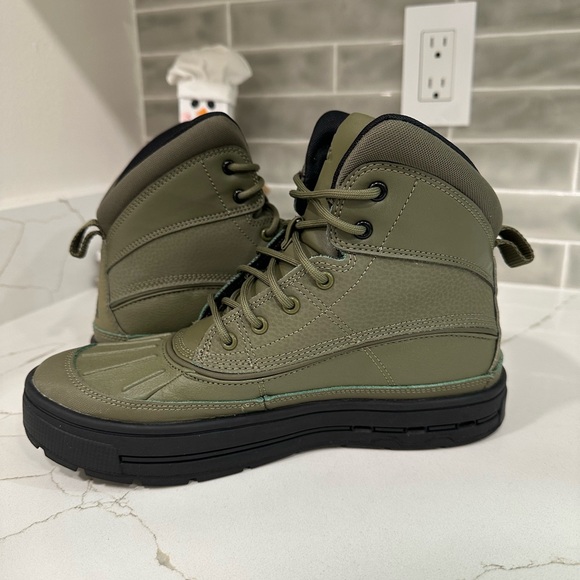 Nike Woodside 2. Duckboots. Youth Size 6. Color Green And Black. - Picture 7 of 10
